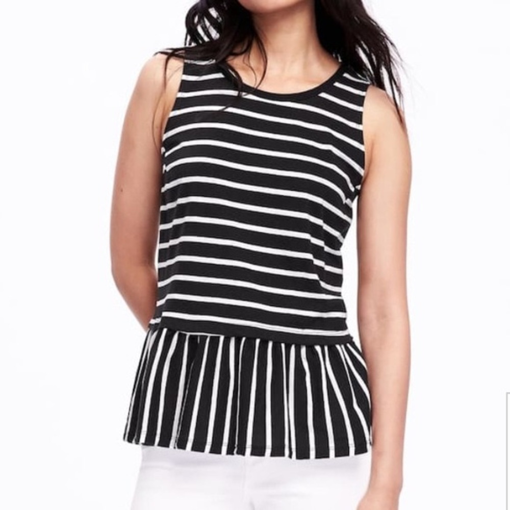 Women’s M l black & white peplum top